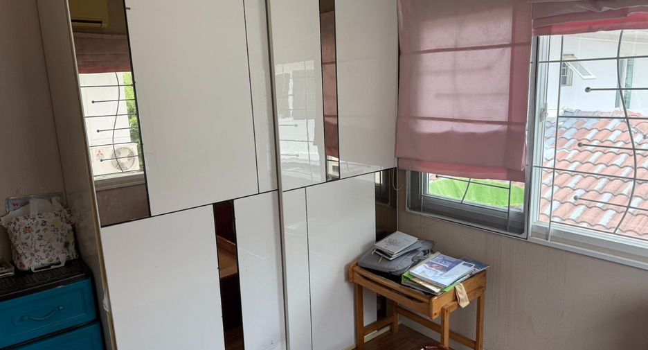 For sale 3 bedrooms house in Sai Mai, Bangkok