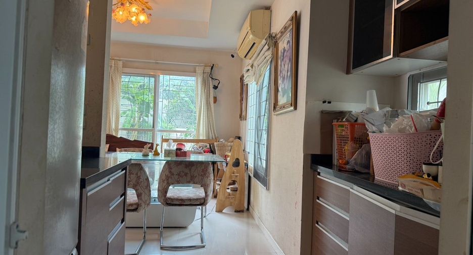 For sale 3 bedrooms house in Sai Mai, Bangkok