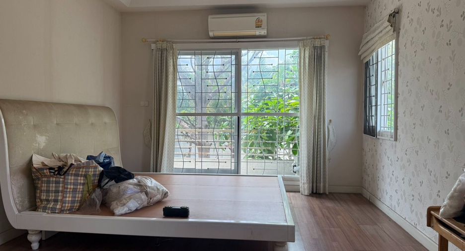 For sale 3 bedrooms house in Sai Mai, Bangkok