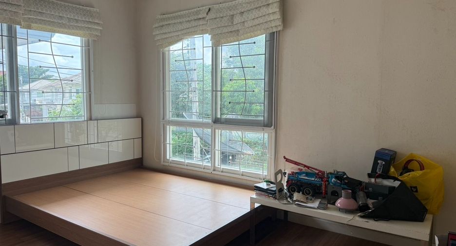 For sale 3 bedrooms house in Sai Mai, Bangkok