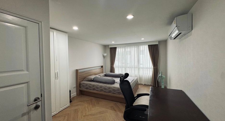 For rent and for sale 2 bedrooms condo in Yan Nawa, Bangkok