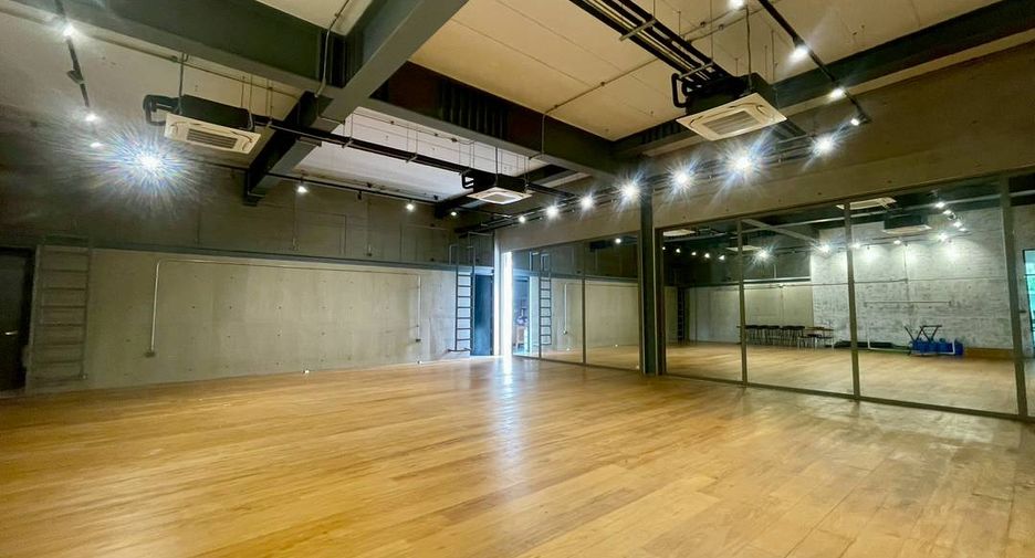 Büro zur Miete mit 6 Zimmer in Mueang Chiang Mai, Chiang Mai