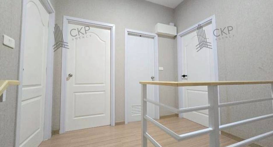 For sale 4 bedrooms townhouse in Thanyaburi, Pathum Thani