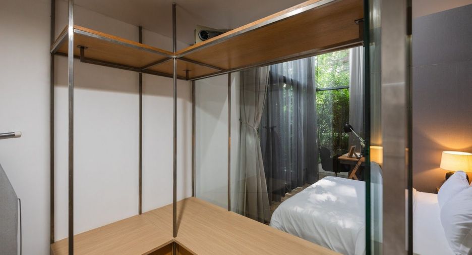 For sale 3 bedrooms condo in Watthana, Bangkok