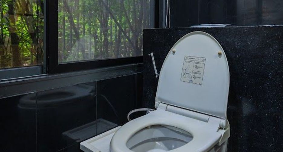 For sale 3 bedrooms condo in Watthana, Bangkok