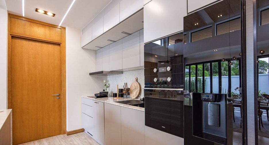 For sale 3 bedrooms villa in Mueang Phuket, Phuket