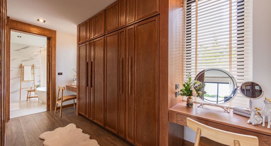 For sale 3 bedrooms villa in Mueang Phuket, Phuket