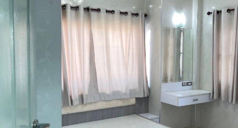 Аренда студия дом в Mueang Pathum Thani, Патумтани