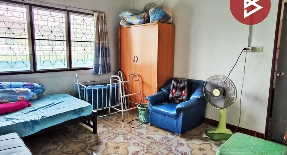 For sale 4 ベッドルーム house in Ban Bueng, Chonburi