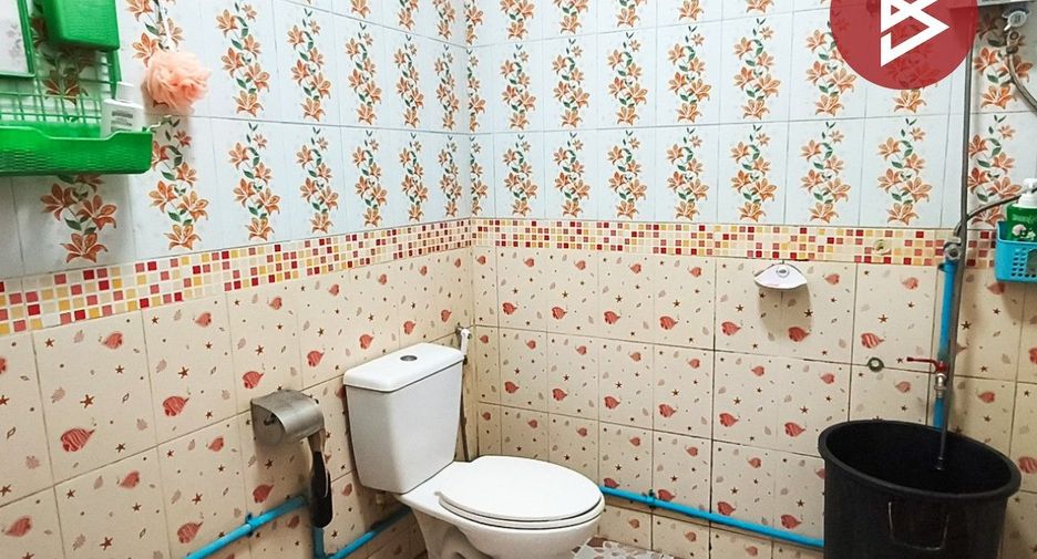For sale 4 ベッドルーム house in Ban Bueng, Chonburi