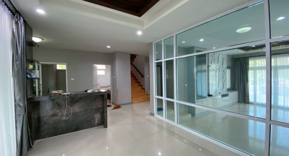 For rent 4 bedrooms house in Si Racha, Chonburi