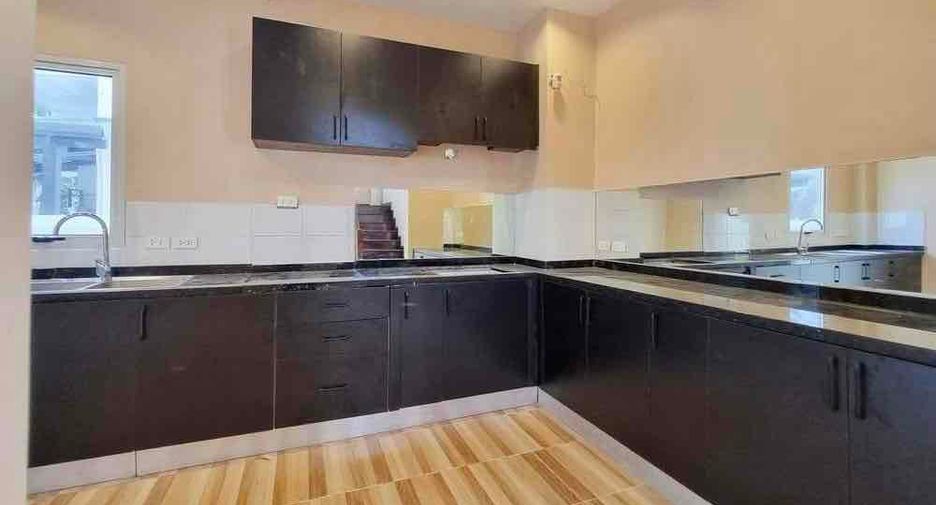 Villa zum Kauf mit 4 Zimmer in Bang Lamung, Chonburi