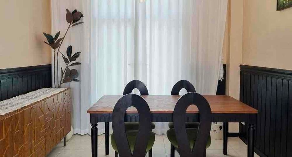 Villa zum Kauf mit 4 Zimmer in Bang Lamung, Chonburi