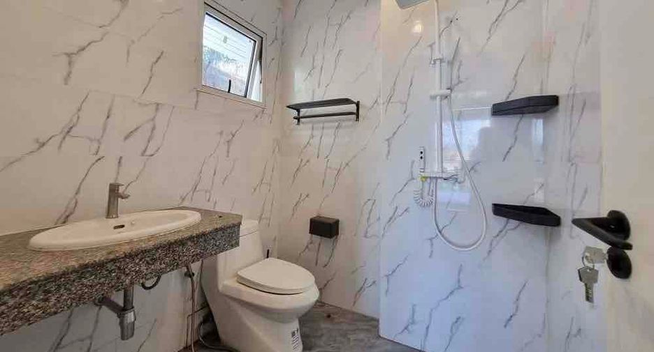 Villa zum Kauf mit 4 Zimmer in Bang Lamung, Chonburi