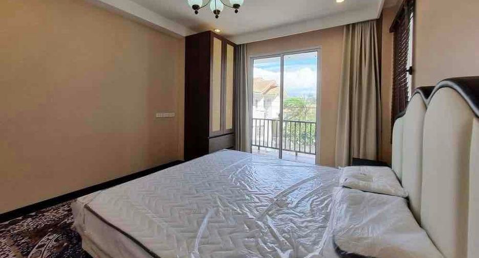 Villa zum Kauf mit 4 Zimmer in Bang Lamung, Chonburi