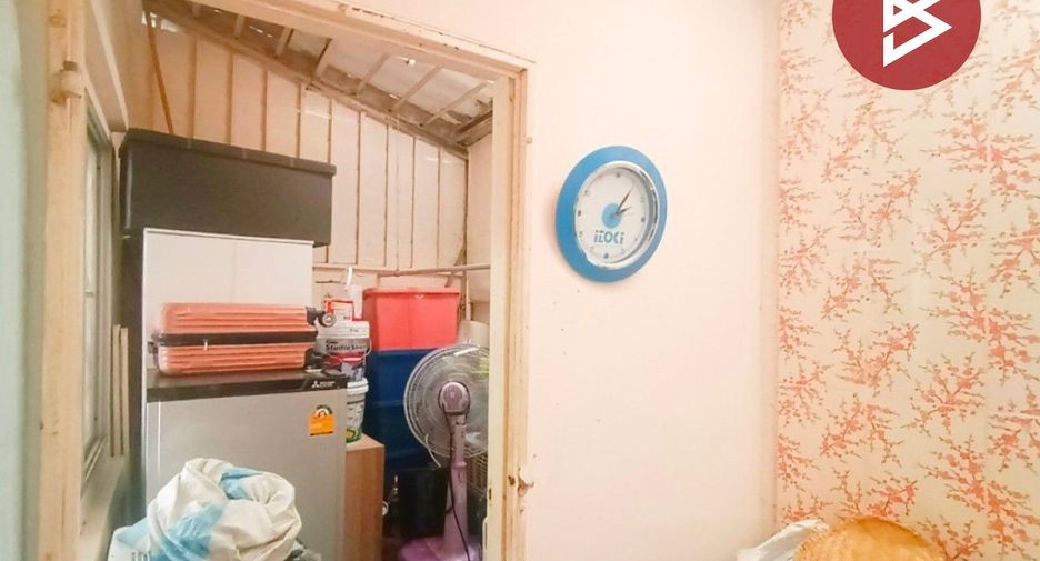 For sale 3 bedrooms townhouse in Mueang Samut Sakhon, Samut Sakhon