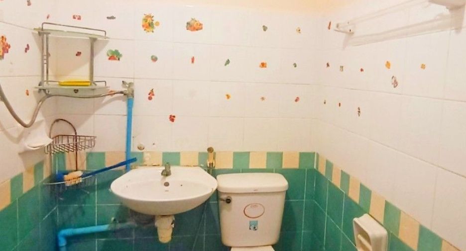 For sale 3 bedrooms townhouse in Mueang Samut Sakhon, Samut Sakhon
