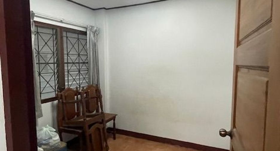 ขาย 4 ห้องนอน ทาวน์เฮ้าส์ ใน เมืองเชียงใหม่, เชียงใหม่