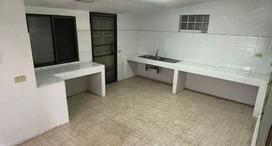 ขาย 4 ห้องนอน ทาวน์เฮ้าส์ ใน เมืองเชียงใหม่, เชียงใหม่