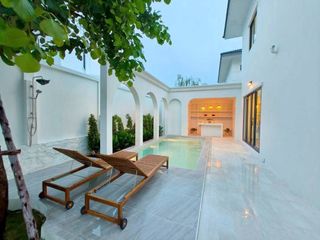 À louer et à vendre 4 chambres maison à East Pattaya, Pattaya