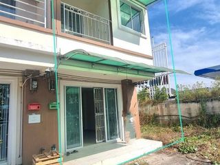 À vendre 2 chambres maison de ville à Bang Saray, Pattaya