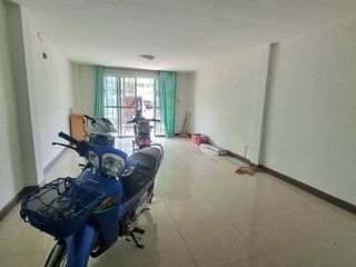 À vendre 2 chambres maison de ville à Bang Saray, Pattaya