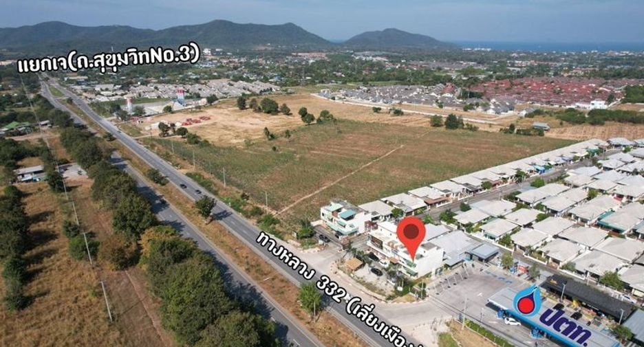 出售 2 卧室 联排别墅 在 Sattahip, Chon Buri