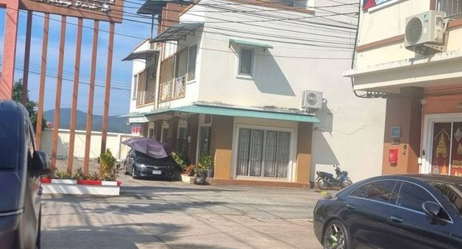 出售 2 卧室 联排别墅 在 Sattahip, Chon Buri