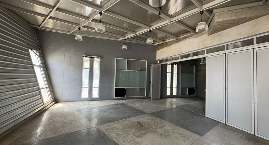 For rent retail Space in Min Buri, Bangkok