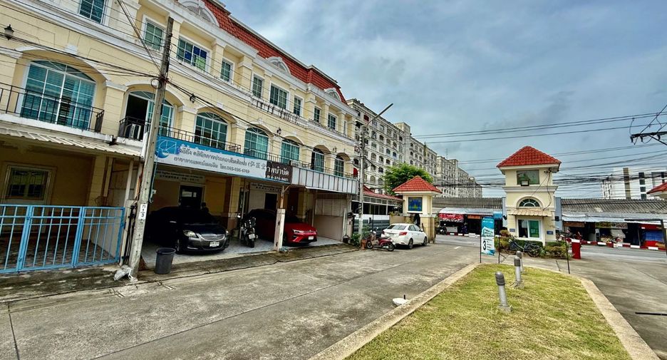 For sale 3 bedrooms townhouse in Prawet, Bangkok
