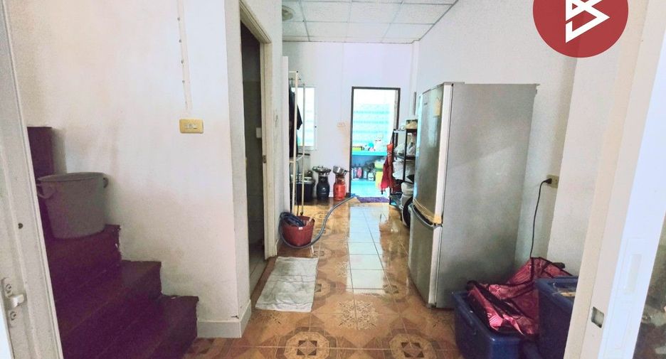 For sale studio townhouse in Phra Samut Chedi, Samut Prakan