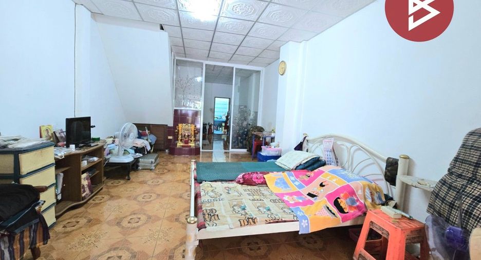 For sale studio townhouse in Phra Samut Chedi, Samut Prakan