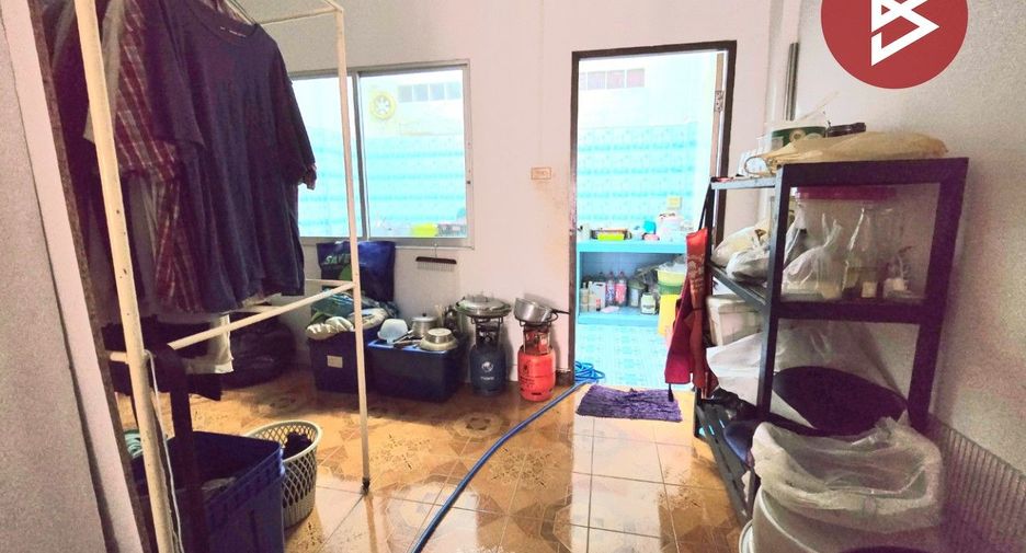 For sale studio townhouse in Phra Samut Chedi, Samut Prakan