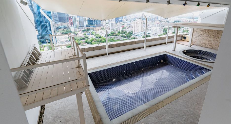 For sale 4 ベッドルーム condo in Sathon, Bangkok