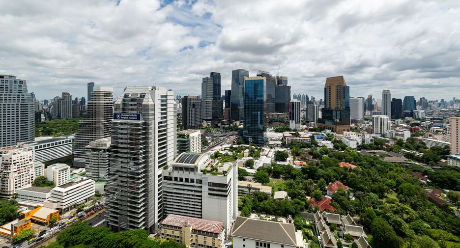 For sale 4 ベッドルーム condo in Sathon, Bangkok