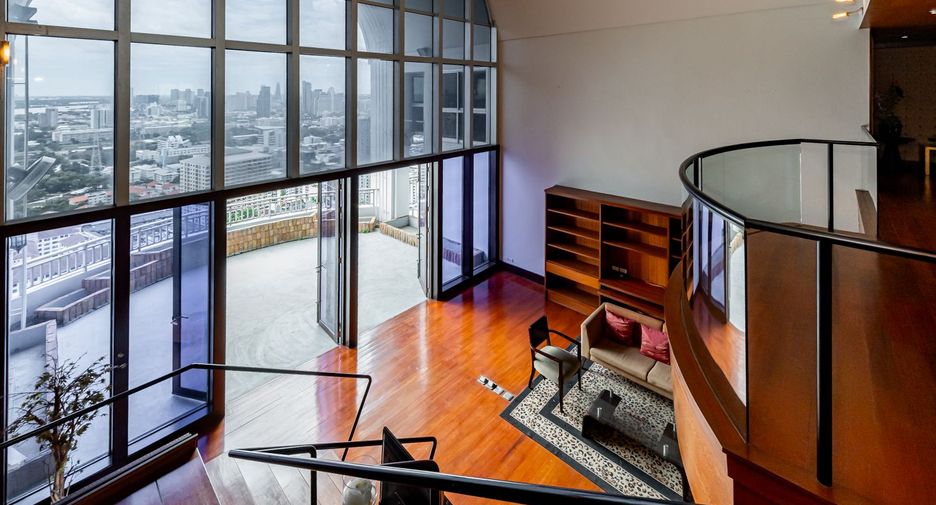 For sale 4 ベッドルーム condo in Sathon, Bangkok