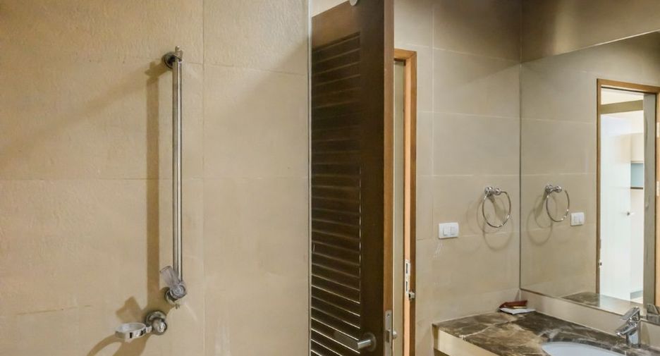 Condo en venta de 4 habitaciones en Watthana, Bangkok