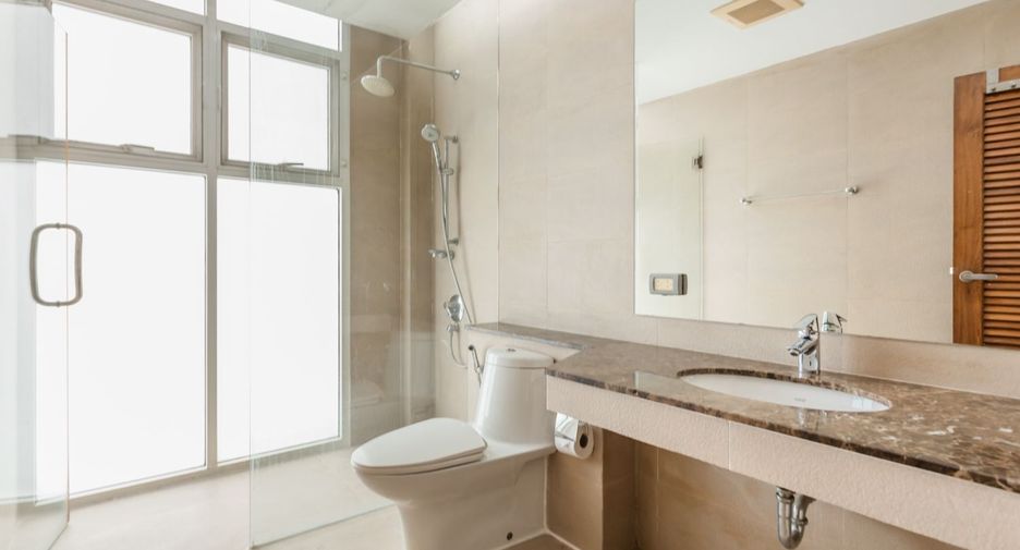 Condo en venta de 4 habitaciones en Watthana, Bangkok