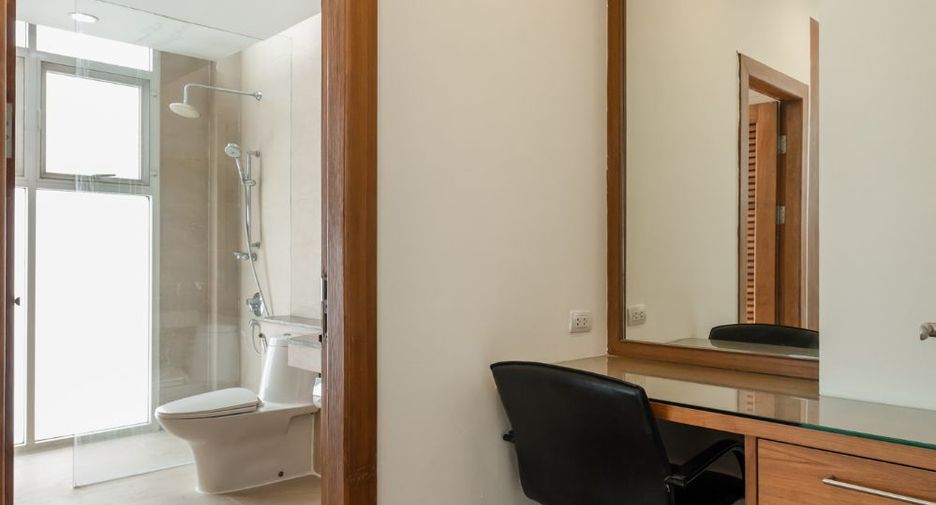 Condo en venta de 4 habitaciones en Watthana, Bangkok
