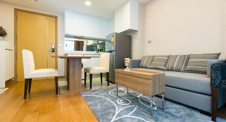 For rent and for sale 1 bed condo in Watthana, Bangkok