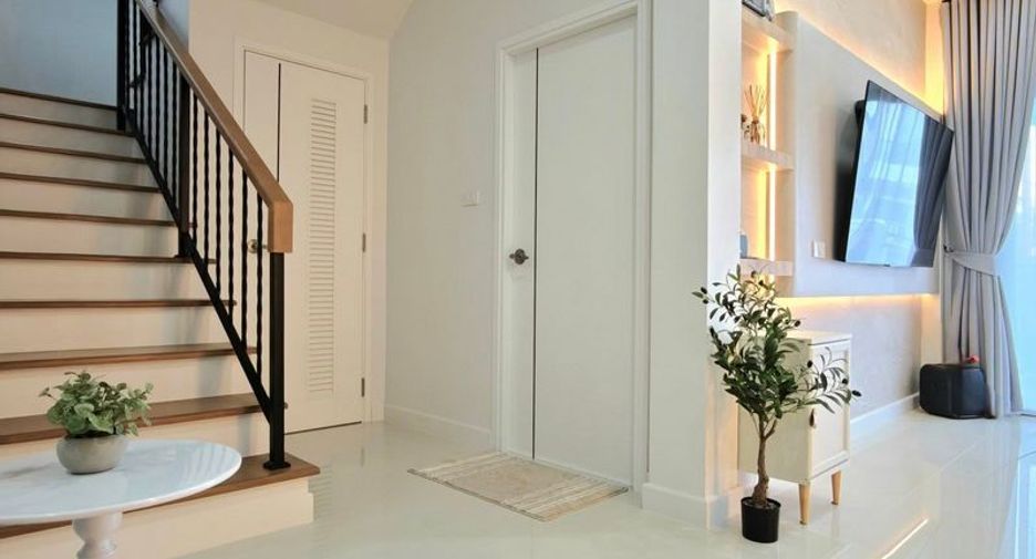 For sale 4 bedrooms house in Bang Lamung, Chonburi
