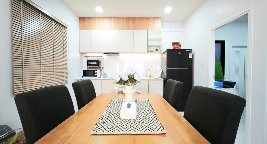 For sale 4 bedrooms house in Bang Lamung, Chonburi