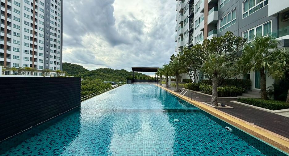 For sale 1 bed condo in Si Racha, Chonburi