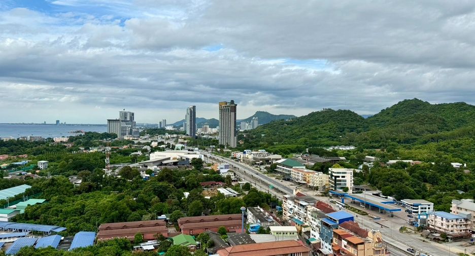 For sale 1 bed condo in Si Racha, Chonburi