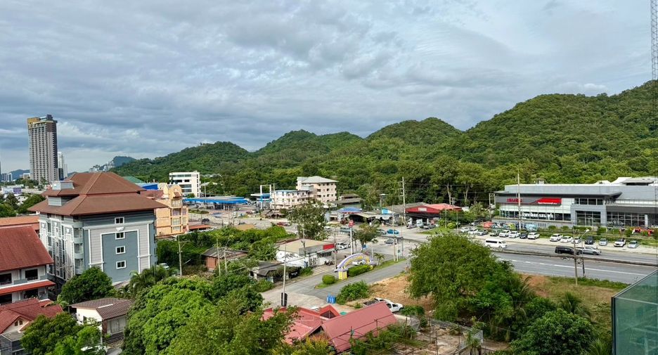 For sale 1 bed condo in Si Racha, Chonburi