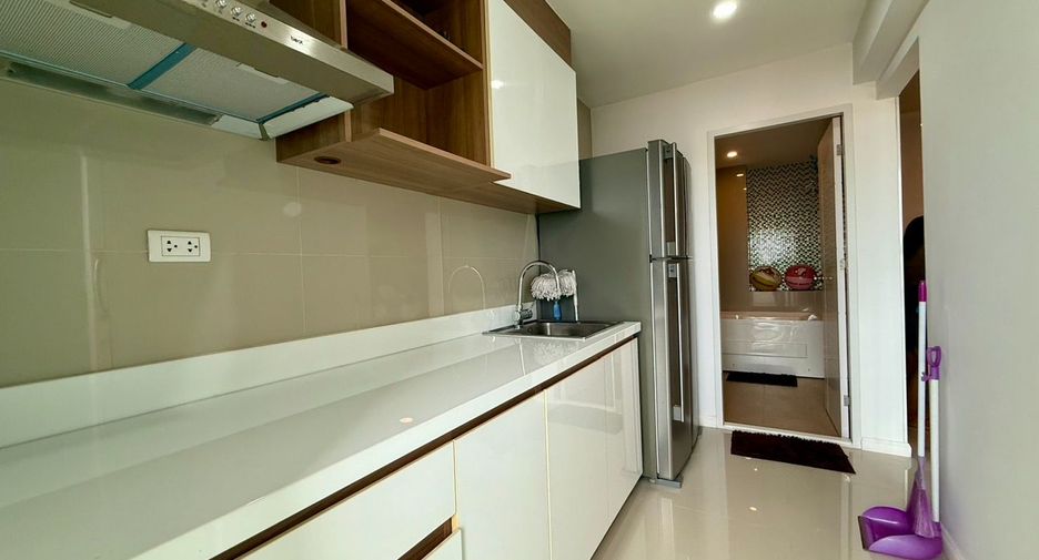 For sale 1 bed condo in Si Racha, Chonburi