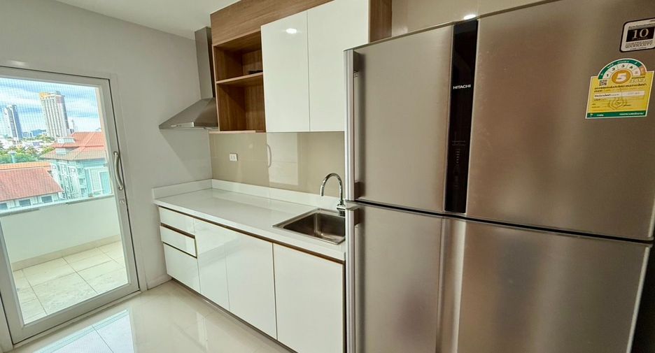 For sale 1 bed condo in Si Racha, Chonburi