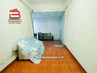Продажа 4 спальни таунхаус в Lam Luk Ka, Патумтани