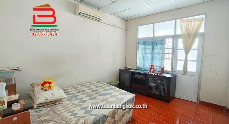 For sale 4 bedrooms townhouse in Lam Luk Ka, Pathum Thani