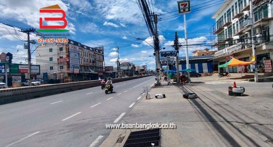 For sale 4 bedrooms townhouse in Lam Luk Ka, Pathum Thani